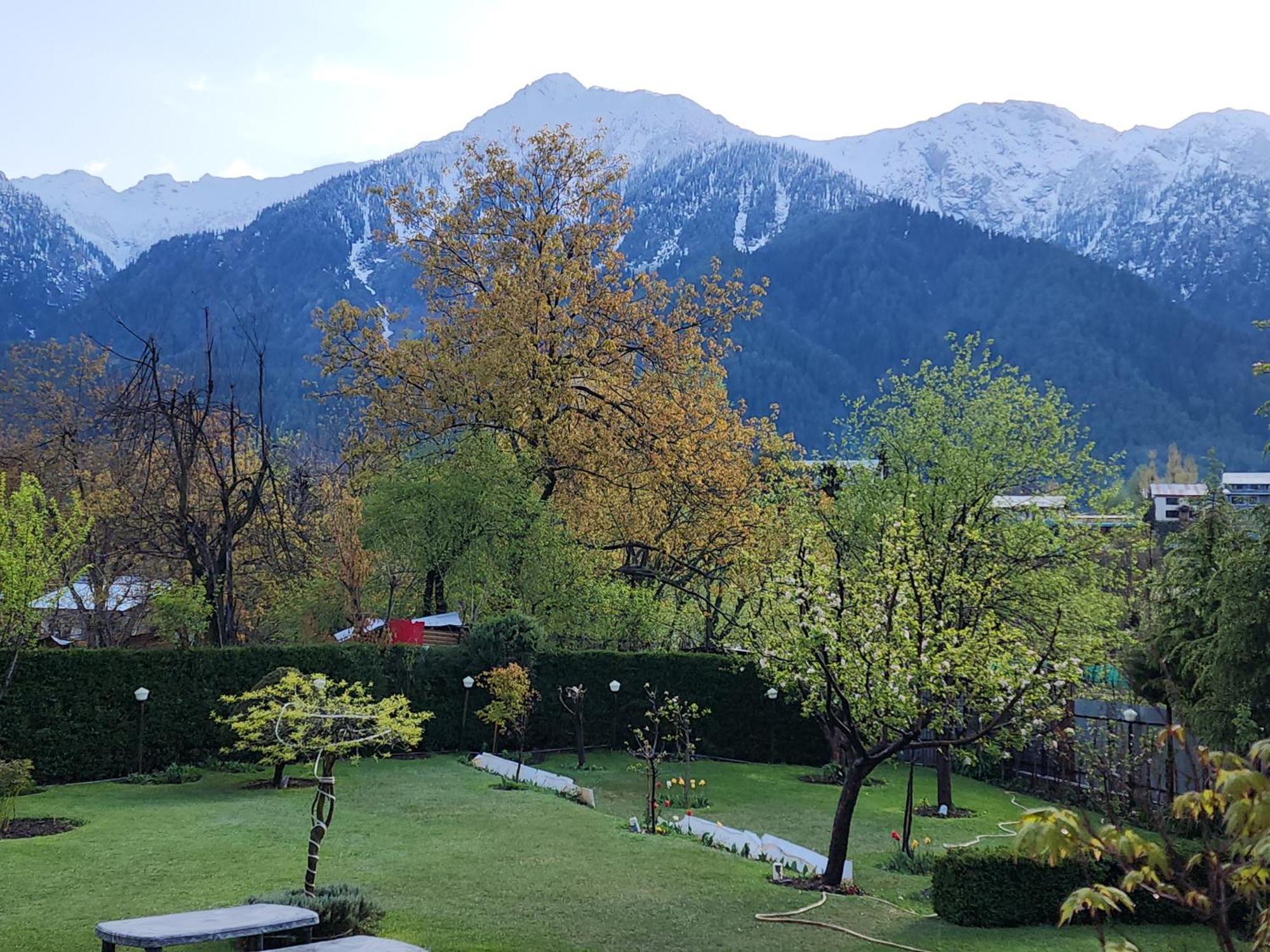 Premier Pahalgam 호텔 외부 사진